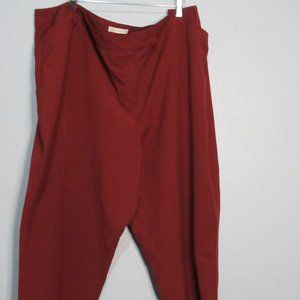 Curvy Maroon Cropped Slacks